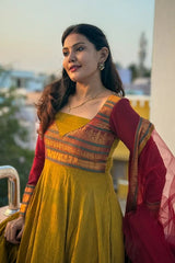 Anjali♥️🧡