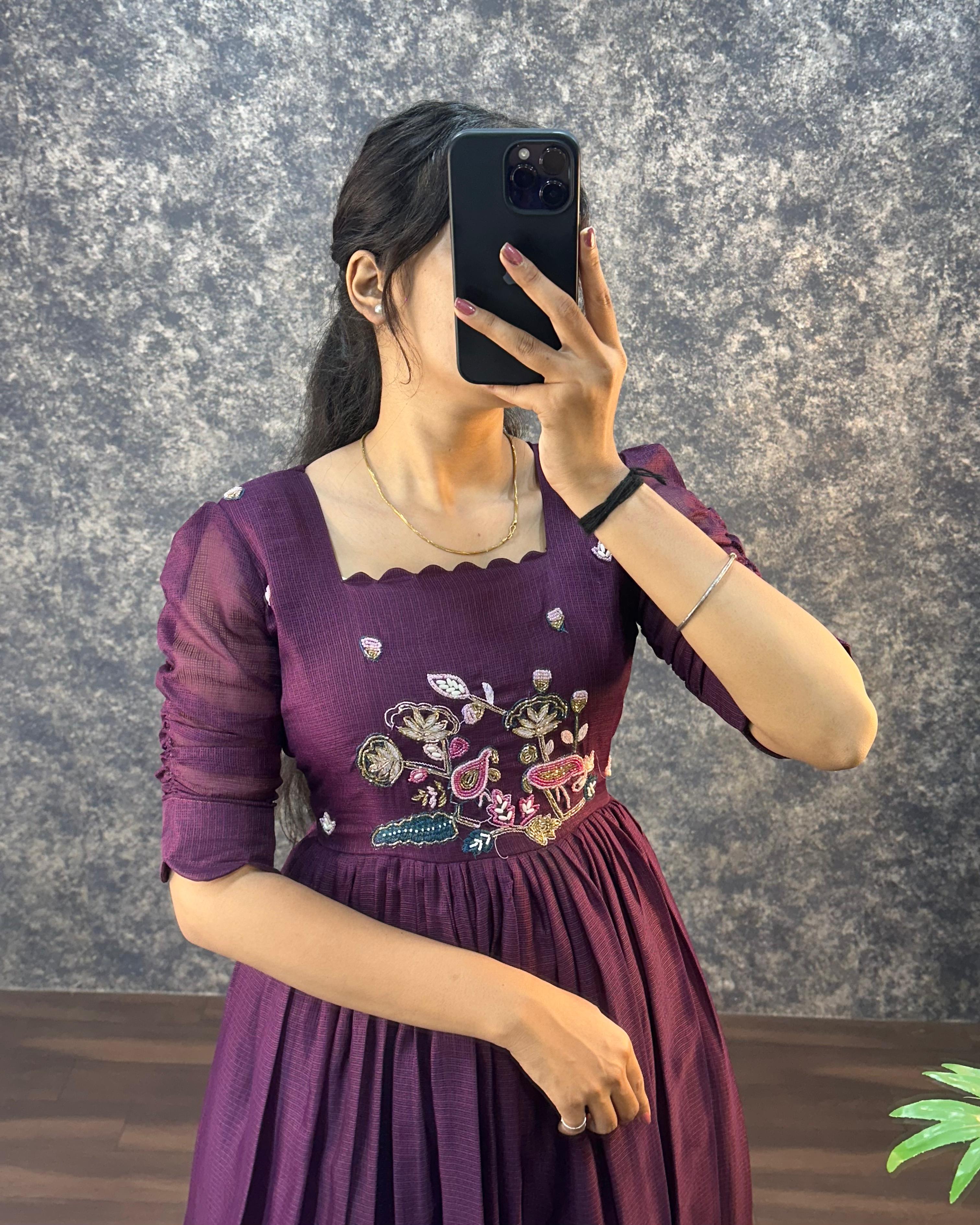 MEERA 💃